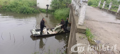 里潭乡：全域开展 “千渠万沟” 清洁行动 守护水清岸绿美丽乡村