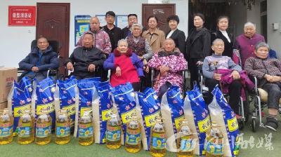 汈东街道赴长乐村老年公寓开展走访慰问及物资捐赠活动