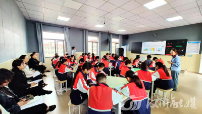 城隍镇农利中心小学：AI赋能“新质课堂”研讨交流会举行