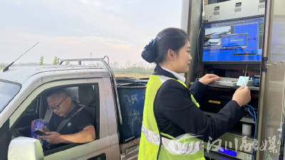 充电桩“健康上岗”！福星收费站多措并举护航清明出行