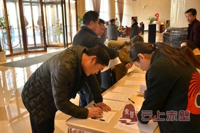 【两会动态】人大代表报到：当好人民“代言人” 凝心聚力谋发展