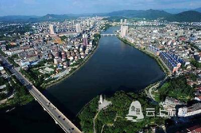 【两会评论】奋力奔跑 同心追梦 ——热烈祝贺政协赤壁市第九届委员会第三次全体会议隆重开幕