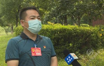 【两会声音】人大代表热议两会报告 定目标瞄方向迈向新征程