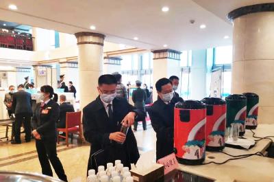 赤壁青砖茶进入省两会茶歇会场