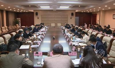 市委理论学习中心组（扩大）召开党的十九届六中全会精神集中研讨会  