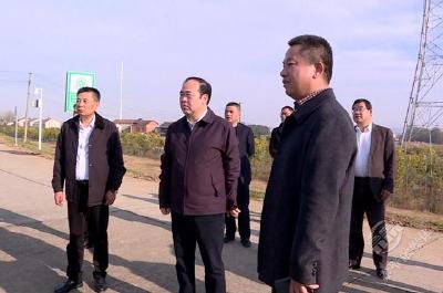 葛军调研落实河湖库长制、长江干堤禁脚整治、文明城市创建工作  
