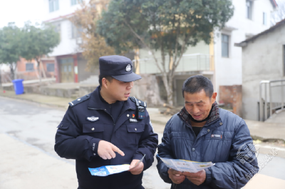 赤壁172名民辅警行走田间地头 多措并举助农护春耕