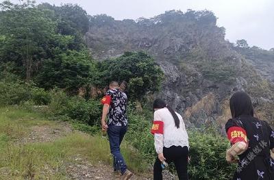 赤马港木田畈社区开展森林巡查 落实联防责任
