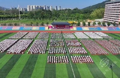 赤壁市各校形式多样上好“开学第一课”