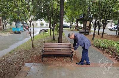 赤马港汪家堡社区：安装健身器材 满足居民微心愿