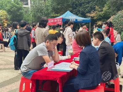 赤马港北站社区：志愿普法进小区 服务居民零距离