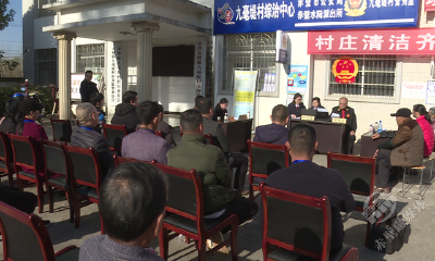 处民诉 普法理 扬家风 赤壁法院到九毫堤村巡回审理一起赡养纠纷案