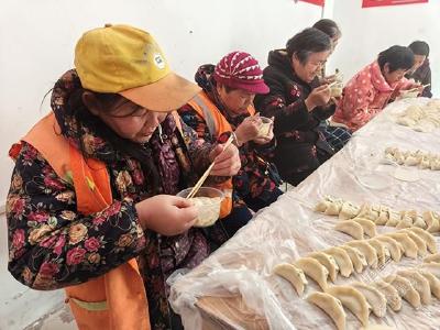 蒲圻北街社区：开心过冬至 情暖老人心
