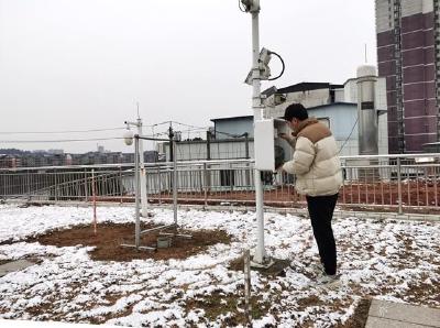 湖北赤壁：多措并举应对低温雨雪灾害天气