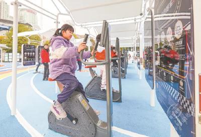 既能科学健身 也能组团竞赛 湖北首个室外智慧健身房启动