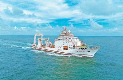 我国自行设计建造的深远海大功率多功能综合救助船 “南海救103”轮正式投入使用