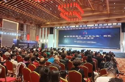 湖北赤壁：童心逐梦庆六一 文艺盛宴绘新篇
