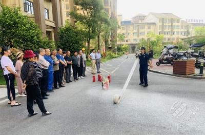 赤马港营里社区：消防宣讲进小区 筑牢安全防线