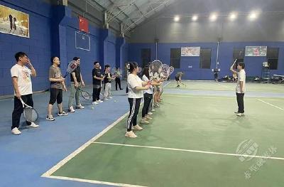 市商发集团开展“快乐网球 健康生活”培训活动