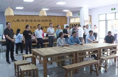 京山市组团来赤壁市调研小流域综合治理和青砖茶产业发展工作