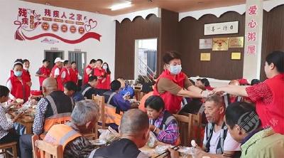 湖北赤壁：7万多份免费早餐！这个爱心粥屋温暖赤壁城