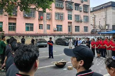 赤马港社区开展餐饮企业消防演练 守护就餐安全