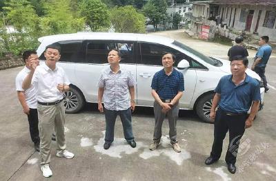 赤壁市老促会赴通山县厦铺镇冷水坪红色基地参观学习