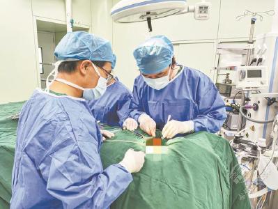 七旬老人反复咳嗽呼吸困难竟是甲状腺肿瘤将气管挤扁