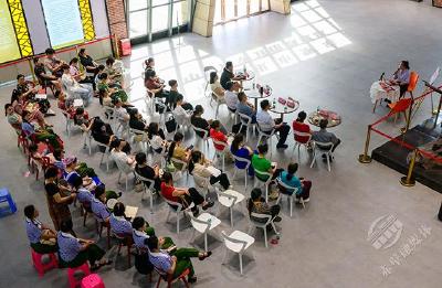湖北赤壁：“堂前燕”百姓宣讲让爱国主义教育法宣传直抵人心
