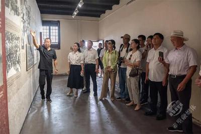 赤壁咸安两地文联携手追寻红色足迹传承红色基因