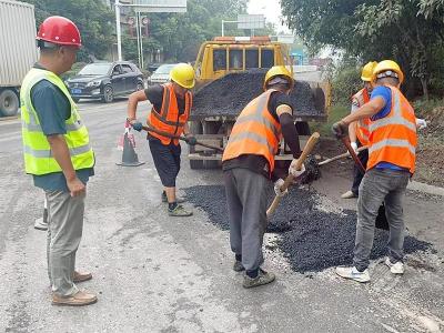 赤壁交投集团公路养护公司：加强节前道路养护 平安畅通迎“中秋”