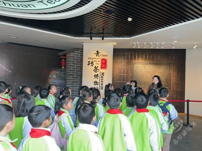 赤壁市第六小学“实景化”教学走进羊楼洞