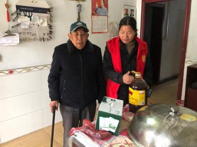 黄盖湖镇：入户走访暖民心