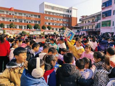 爱心传递，乐在分享 | 赤壁市赵李桥镇小学开展跳蚤义卖社会实践活动