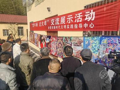 赤壁市新时代文明实践指导中心举办“赏年画 过大年”交流展示活动