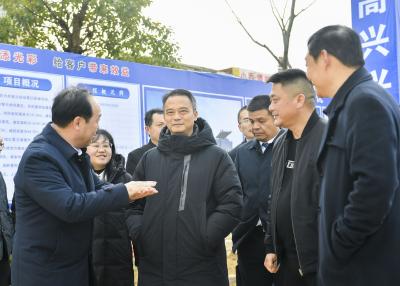 周锋到嘉鱼赤壁调研重大项目建设情况