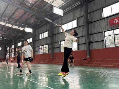 车埠高中：白羽翻飞点燃校园运动热潮