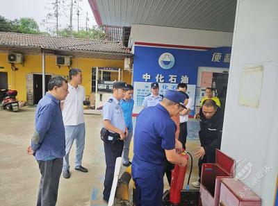 余家桥乡：紧绷“安全弦” 紧节日“安全阀”
