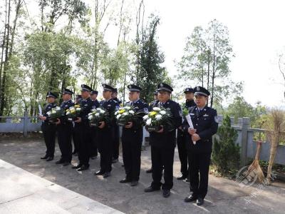 清明祭英烈 忠诚铸警魂 赤壁市车埠派出所开展祭扫活动