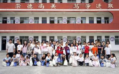 湖北赤壁：高山密林的双向奔赴 49个“六一愿望”在节前绽放