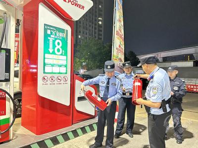 赤壁市公安机关开展专项行动  全力营造和谐稳定社会治安环境