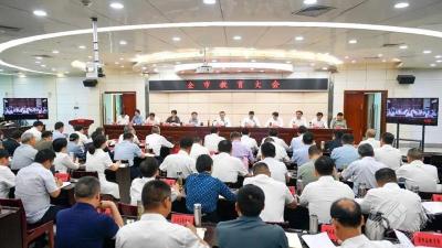 赤壁市组织收听收看咸宁市教育大会：加快建设教育强市 办好人民满意教育为打造武汉都市圈绿色发展重要增长极提供坚实支撑