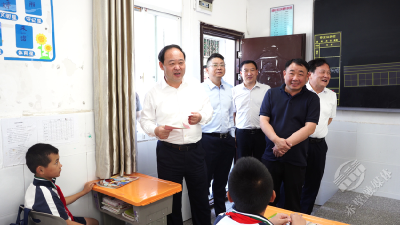 汇聚爱心力量 筑梦乡村教育 湖北立信公益基金会走进赤壁官塘驿麦园岭小学