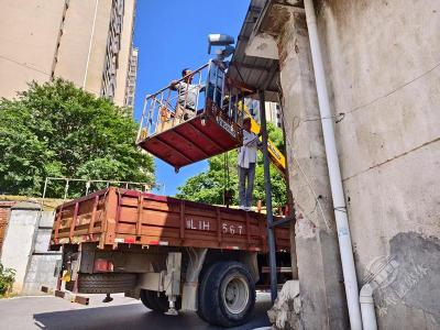 赤壁建工集团速解民忧：路灯亮了，化粪池清了
