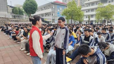 赤壁市红十字会：织密防溺“救护网” 护航学生安全成长