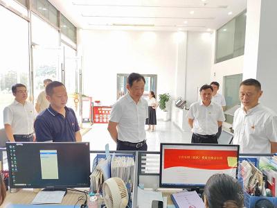 董方平在中伙铺镇调研指导深入贯彻中央八项规定精神学习教育时强调：算好“幸福账”“作风账”“廉洁账” 一体推进“学查改” 推动学习教育走深走实、见行见效