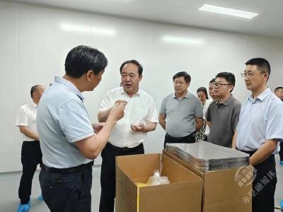 葛军调研赤壁高新区专业园区建设和外经贸企业
