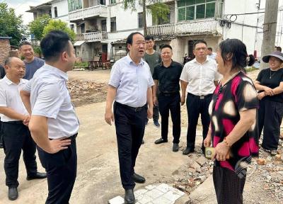 葛军调研老旧小区改造项目：有序推进老旧小区改造工作 尽心尽责把好事办好、实事办实