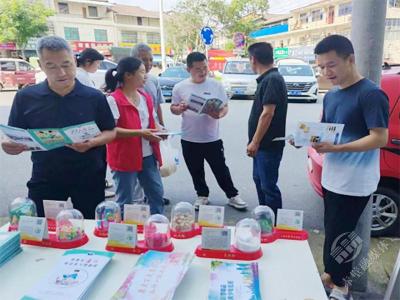 新店镇开展“健康人生，绿色无毒”禁毒宣传教育活动