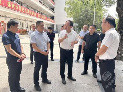葛军调研2025年高考考务准备工作时强调：做好全面保障 营造良好环境 全力以赴为高考保驾护航